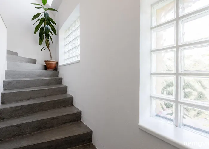 Family Friendly Spacious Two Floor *