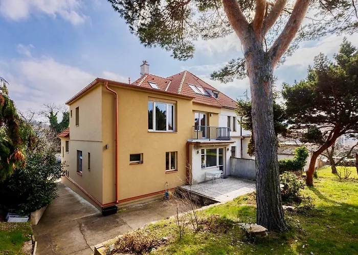 Lägenhet Family Friendly Spacious Two Floor Prag