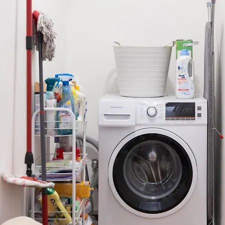 Family Friendly Spacious Two Floor *