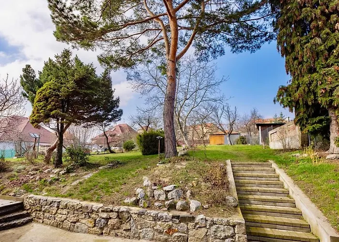 Family Friendly Spacious Two Floor Appartement