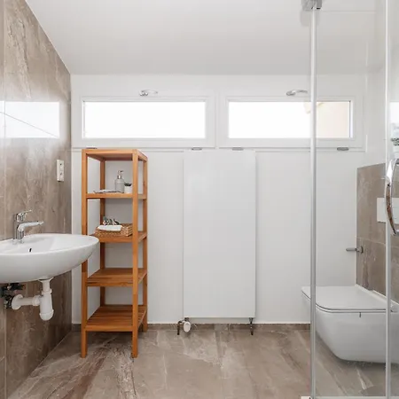 Luxury&spacious 140m2 Two Floor Rooftop Apartment