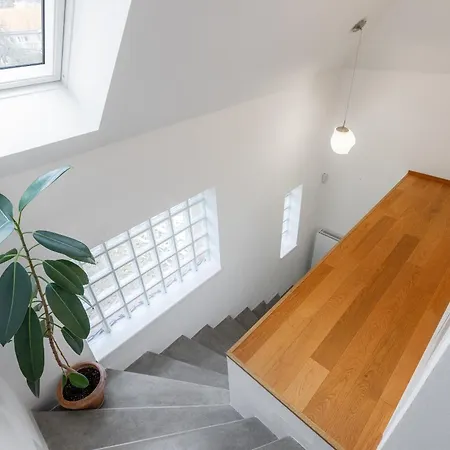 Lägenhet Family Friendly Spacious Two Floor