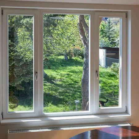 Family Friendly Spacious Two Floor Lägenhet