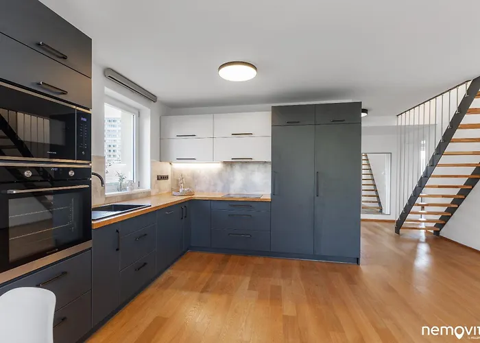 Family Friendly Spacious Two Floor